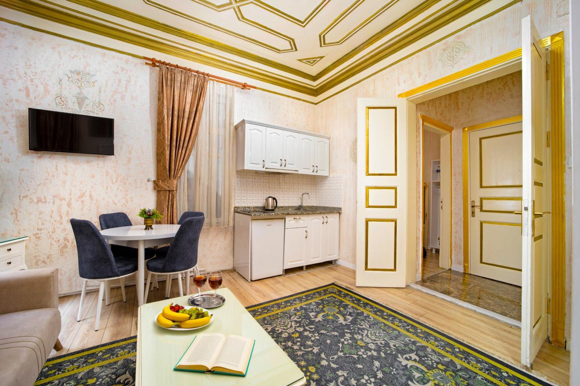 Alhambra Aparthotel