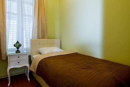 Alhambra Hotel apartamentowy 3*